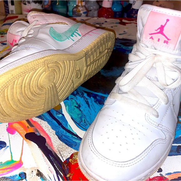 Air Jordan Mid 1 SE limited - Picture 3 of 5